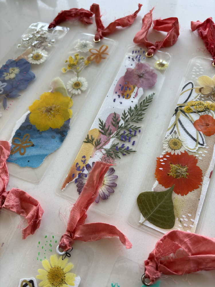 Handmade floral bookmark - set of 3