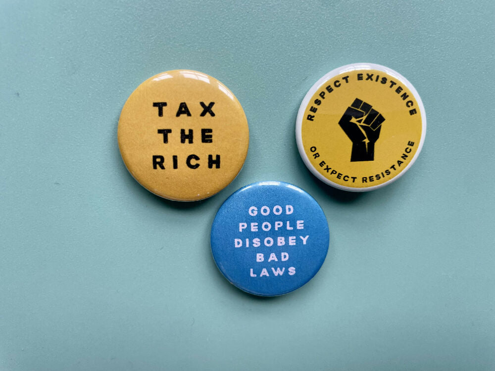 Pack of 3 protest badges