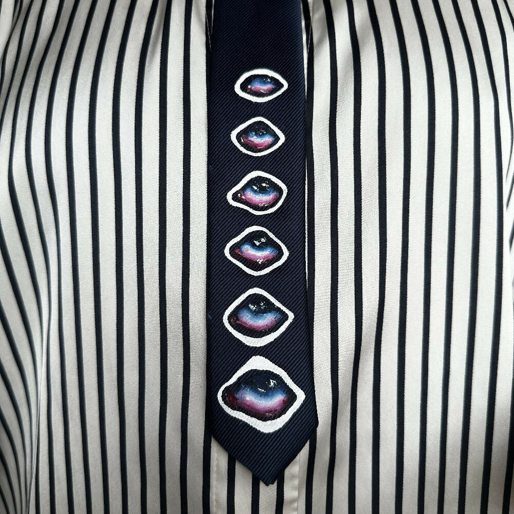 Hand-painted tie